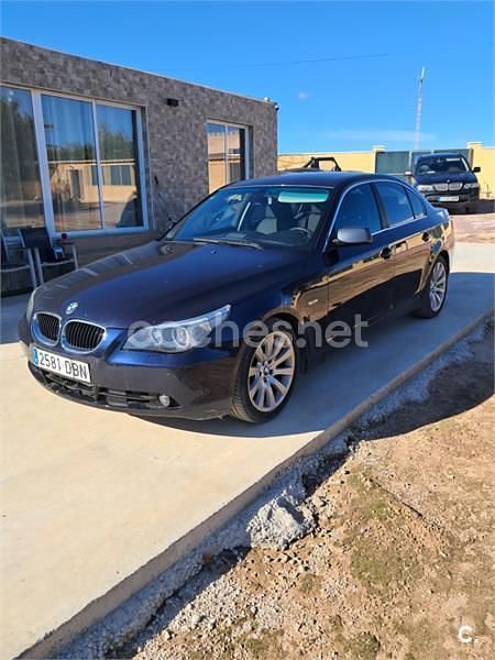 Usado BMW 530 231 CV (169 kW) 2005 Azul Familiar