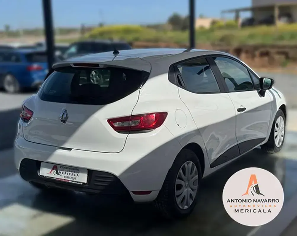 Usado Renault Clio LIMITED 90 CV (66 kW) 2019 Blanco Utilitario