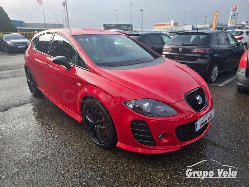 Usado Seat Leon CUPRA 240 CV (176 kW) 2007 Rojo Utilitario