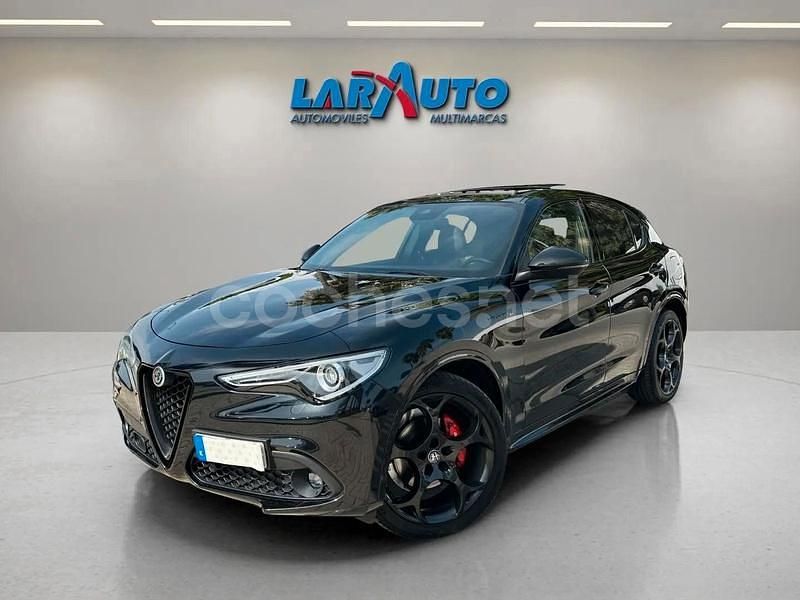 Negro Usado 2022 Alfa Romeo Stelvio Ti SUV | 35.899 € - Imagen 1/4