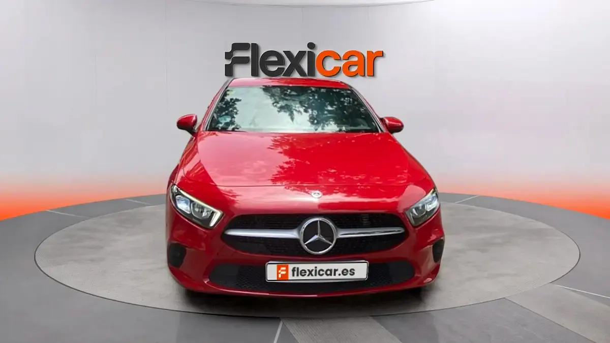 Usado Mercedes A180 116 CV (85 kW) 2020 Rojo Berlina