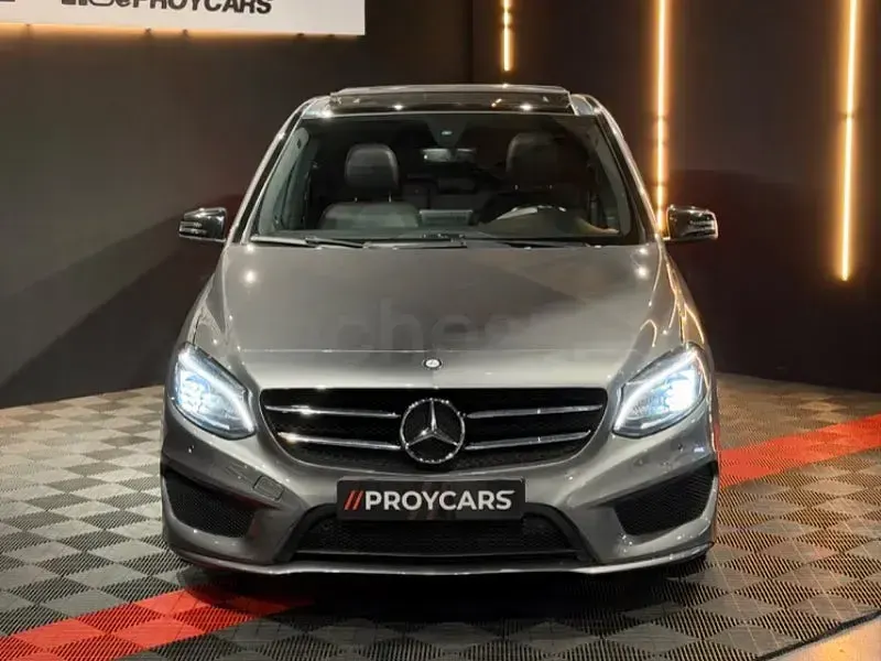 Usado Mercedes B220 AMG line 177 CV (130 kW) 2016 Gris / plata Utilitario