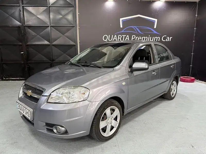Usado Chevrolet Aveo LT 94 CV (69 kW) 2008 Gris / plata Berlina