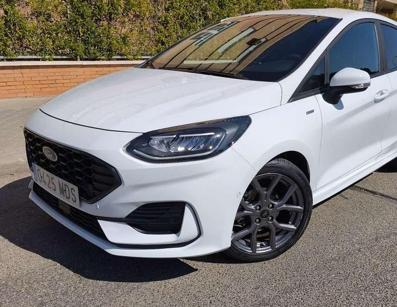 Usado Ford Fiesta ST-Line X 125 CV (91 kW) 2023 Blanco Utilitario