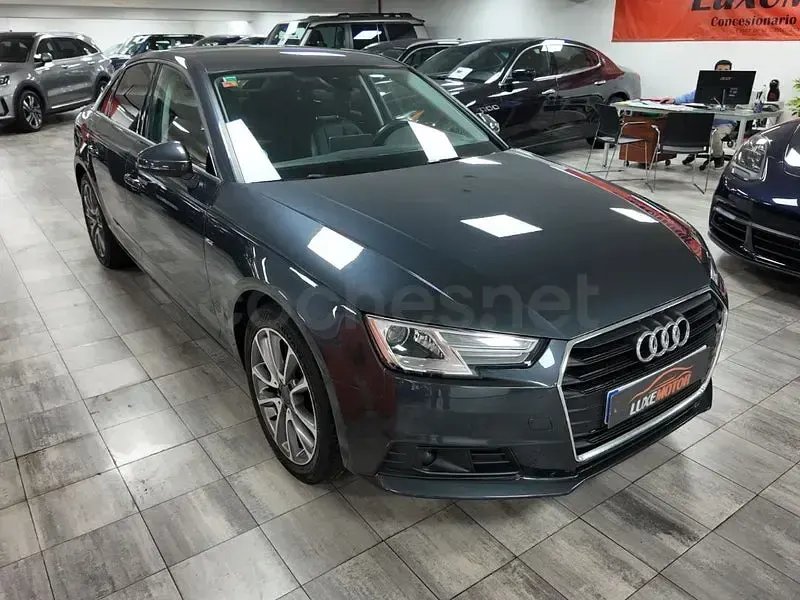 Usado Audi A4 S-Line 204 CV (150 kW) 2020 Gris / plata Berlina