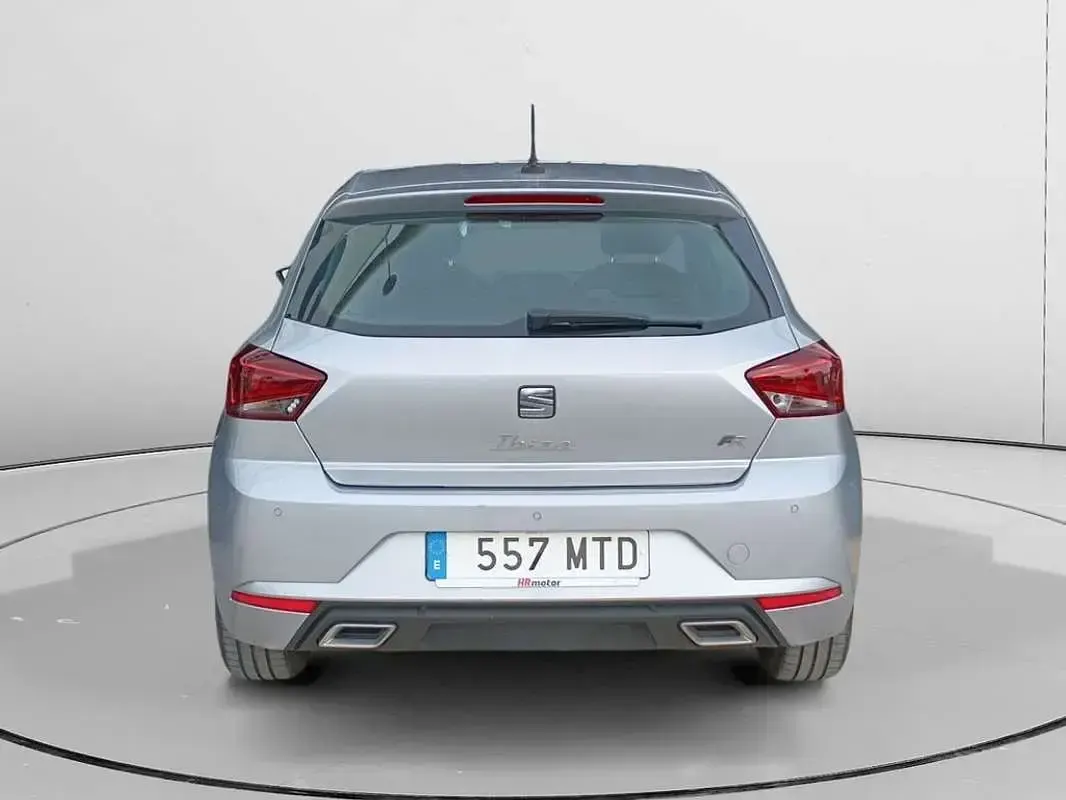 Usado Seat Ibiza FR 116 CV (85 kW) 2024 Gris Utilitario