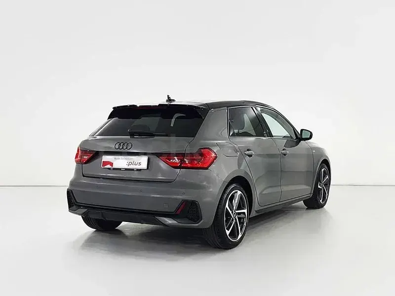 Usado Audi A1 Sportback 116 CV (85 kW) 2024 Gris / plata Utilitario