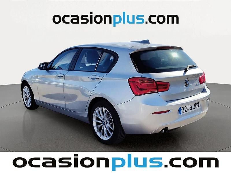 Usado BMW 118 150 CV (110 kW) 2015 Gris plata Utilitario