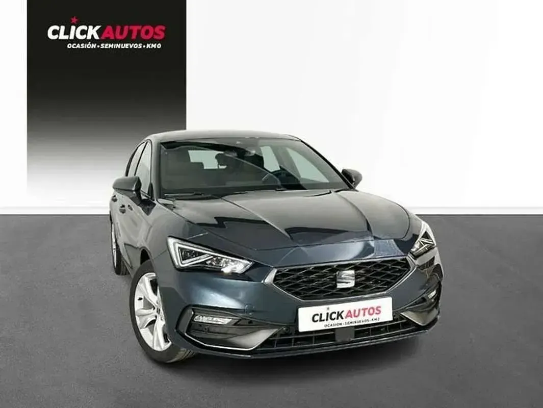 Usado Seat Leon FR 131 CV (96 kW) 2023 Gris Berlina