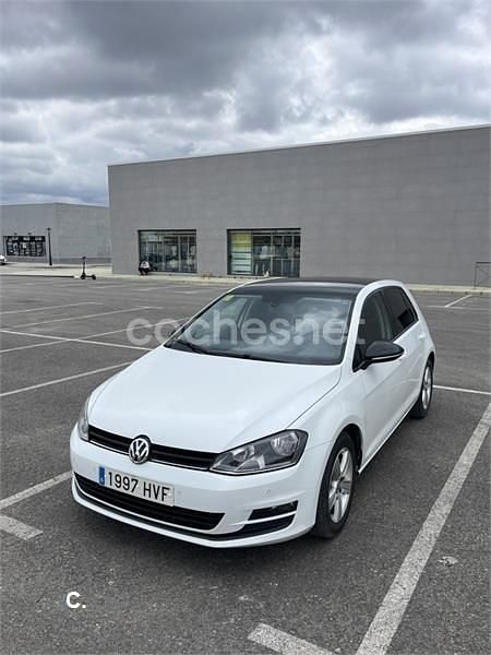 Usado VW Golf VII Advance 105 CV (77 kW) 2014 Blanco Berlina