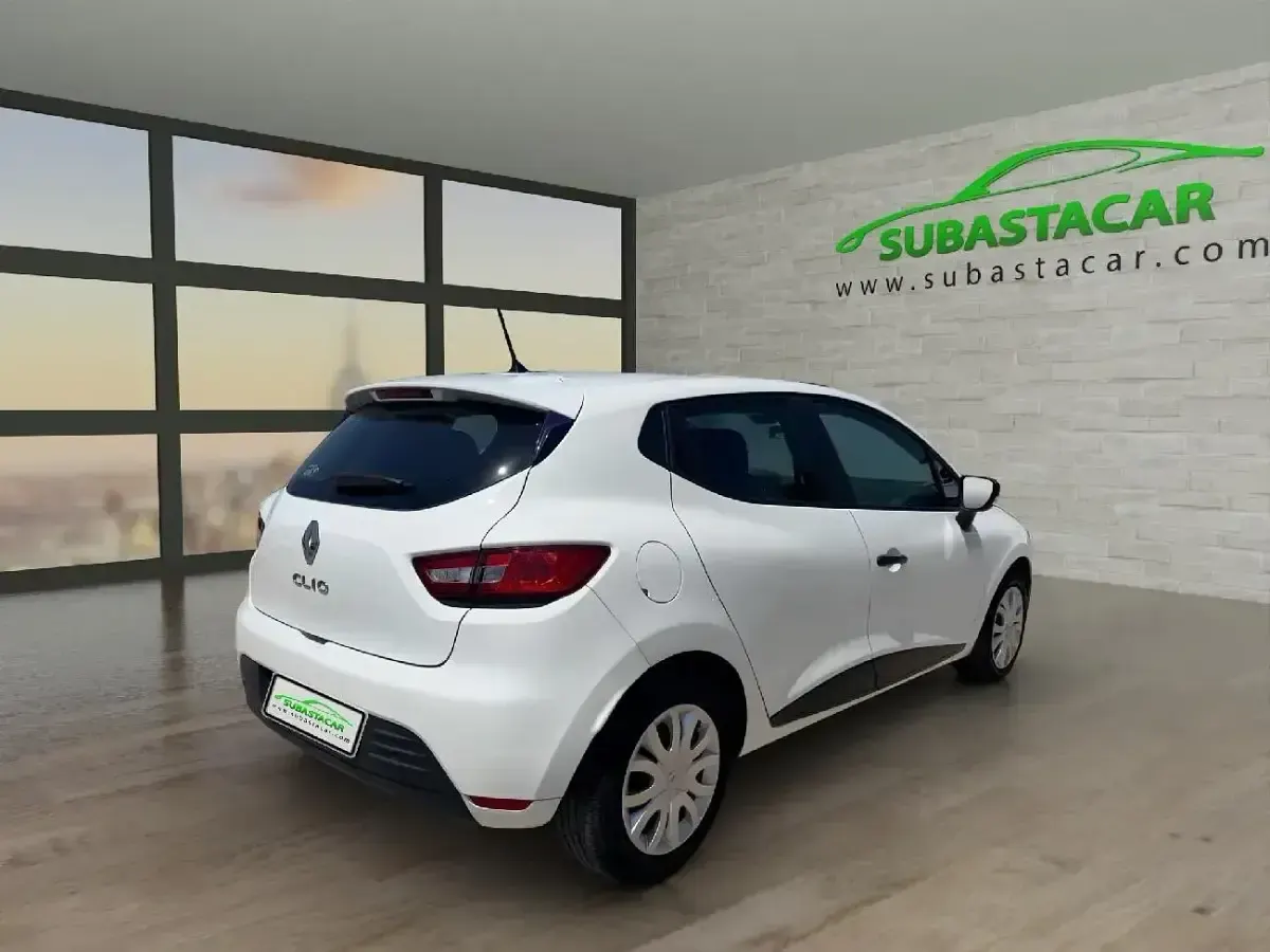 Usado Renault Clio Business 75 CV (55 kW) 2019 Blanco Utilitario