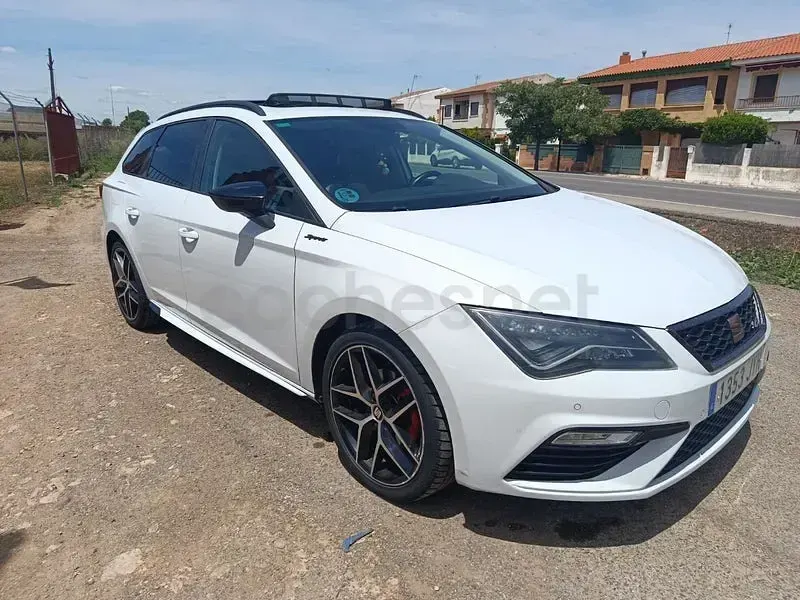 Usado Seat Leon FR 150 CV (110 kW) 2017 Blanco Familiar
