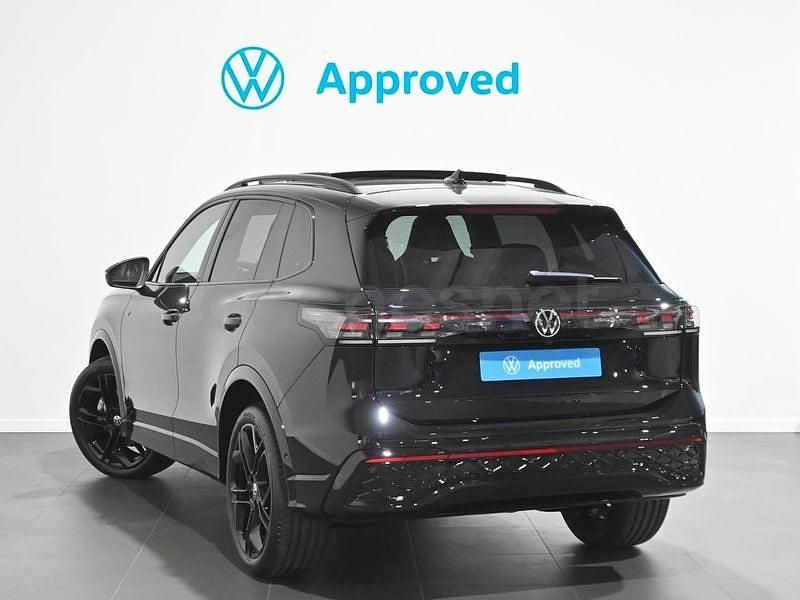 Usado VW Tiguan R-line 150 CV (110 kW) 2025 Negro SUV