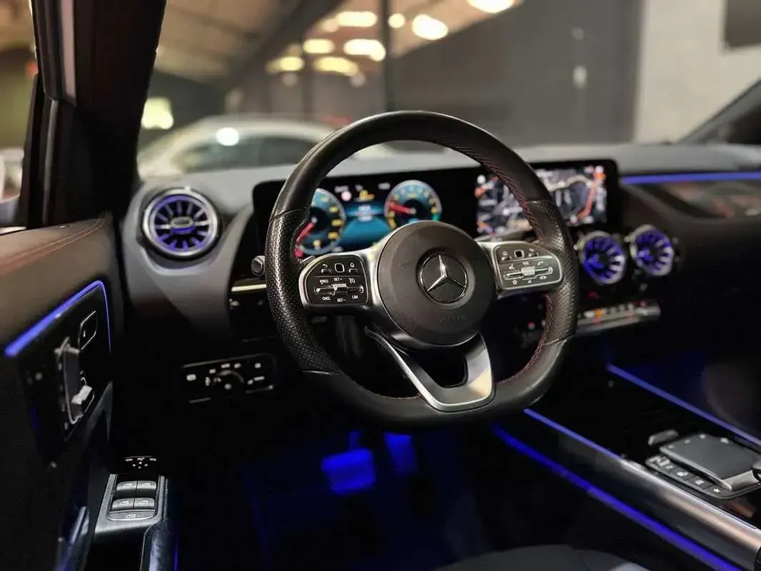 Usado Mercedes GLA250 218 CV (160 kW) 2021 Blanco SUV