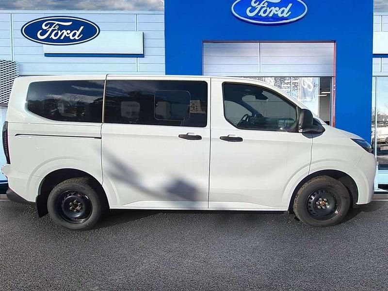 Nuevo Ford Transit Custom Trend 232 CV (170 kW) 2025 Blanco Familiar