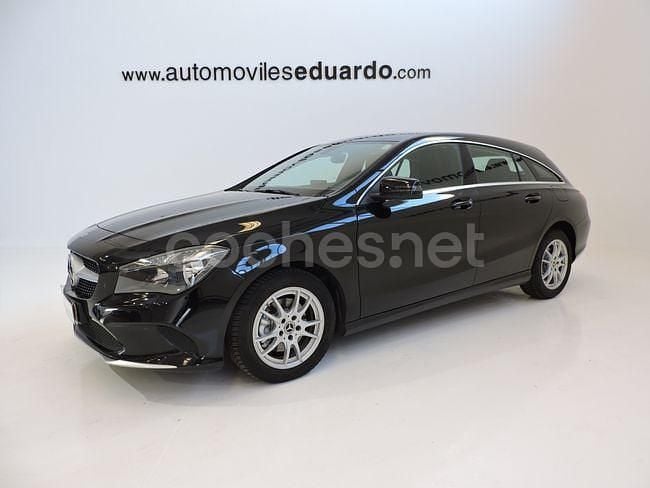 Negro Usado 2018 Mercedes CLA200 Shooting Brake Familiar | 18.500 € (Buen precio) - Imagen 1/4