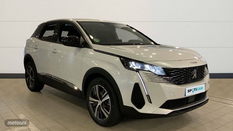 Usado Peugeot 3008 Allure 130 CV (95 kW) 2023 Blanco SUV