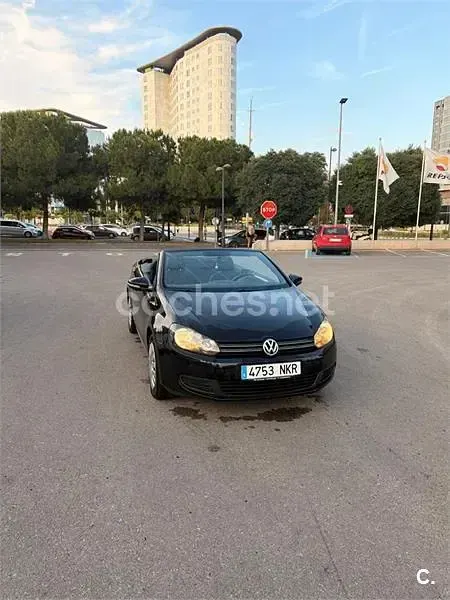 Usado VW Golf Cabriolet 105 CV (77 kW) 2012 Negro Descapotable