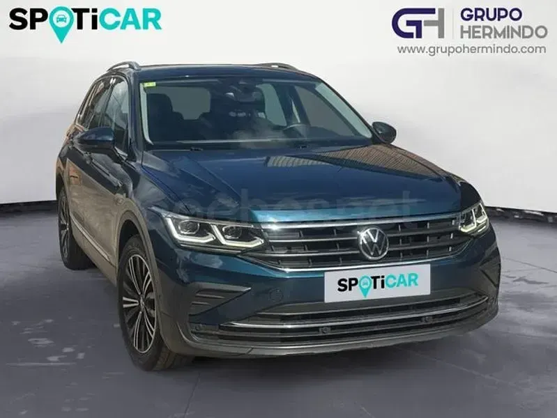 Usado VW Tiguan Life 150 CV (110 kW) 2021 Azul SUV