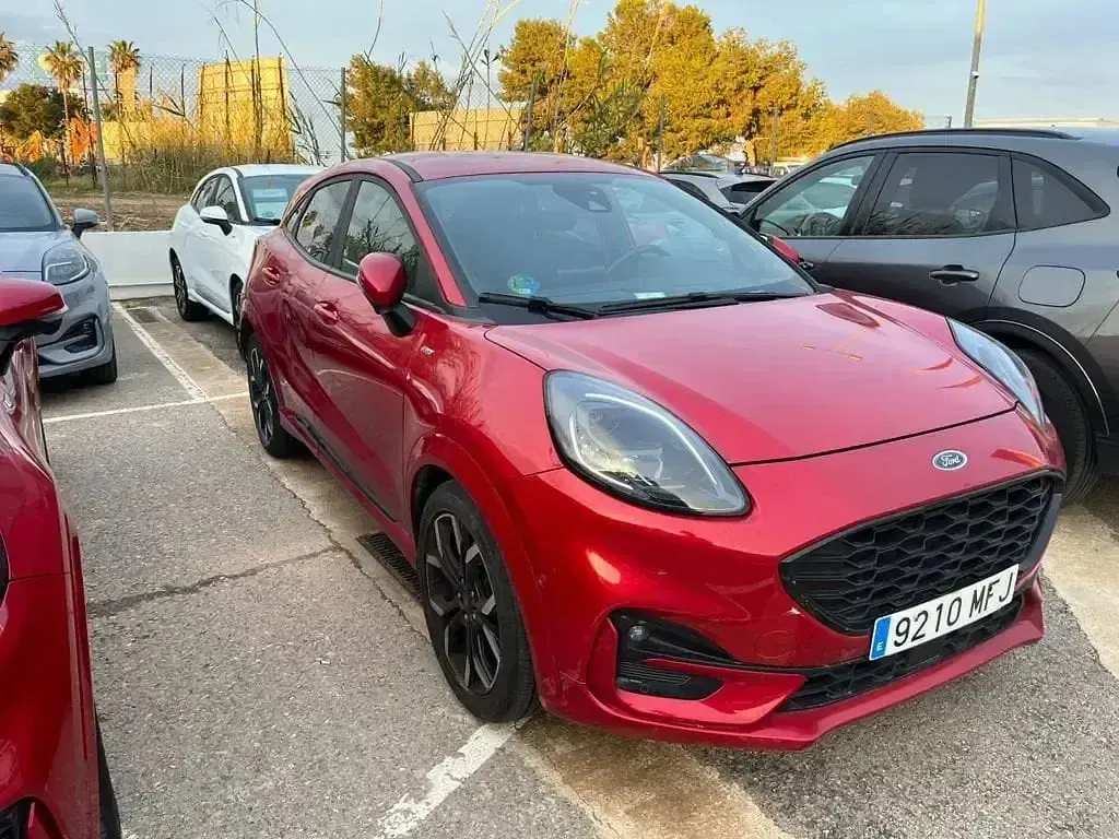 Używany Ford Puma ST-Line X 125 KM (91 kW) 2023 Czerwony SUV