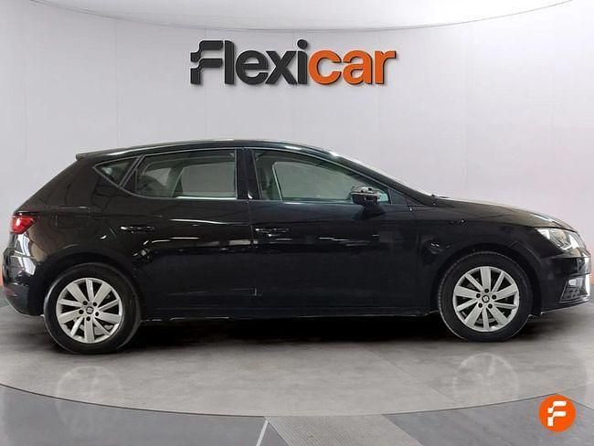 Usado Seat Leon Style 115 CV (84 kW) 2020 Negro Familiar