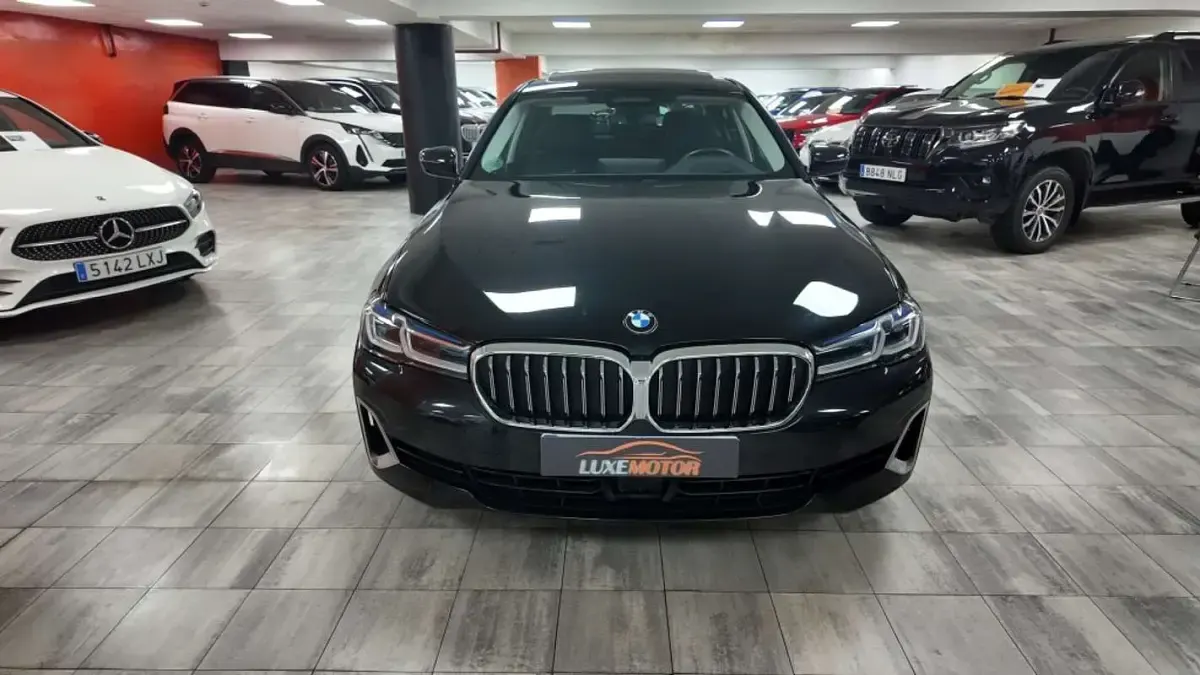 Usado BMW 530 Luxury Line 252 CV (185 kW) 2023 Negro Berlina