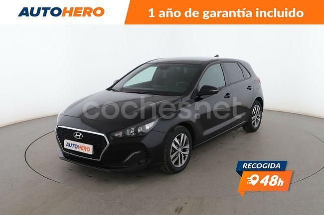 Usado Hyundai i30 120 CV (88 kW) 2020 Negro Berlina