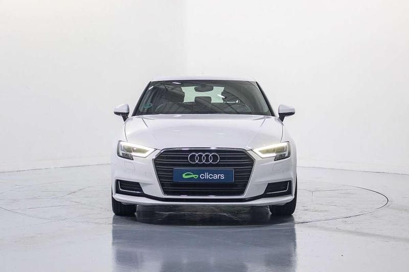 Usado Audi A3 Sportback Design 150 CV (110 kW) 2019 Blanco Utilitario