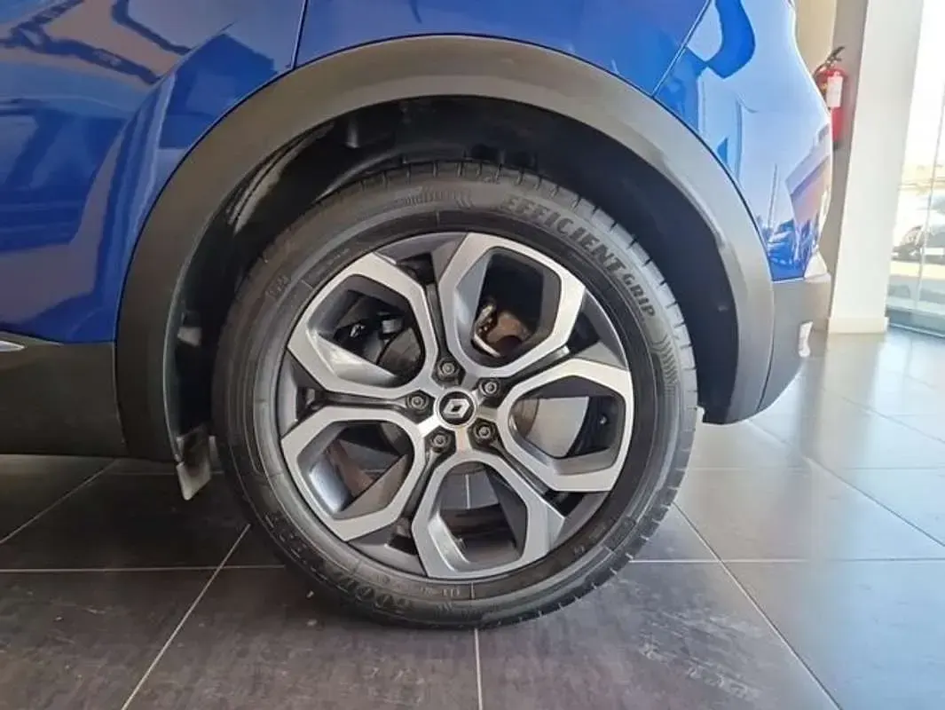 Usado Renault Captur Zen 145 CV (106 kW) 2022 Azul SUV
