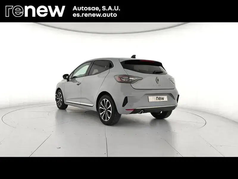 Begagnad Renault Clio V Techno 101 HK (74 kW) 2025 Grå Halvkombi