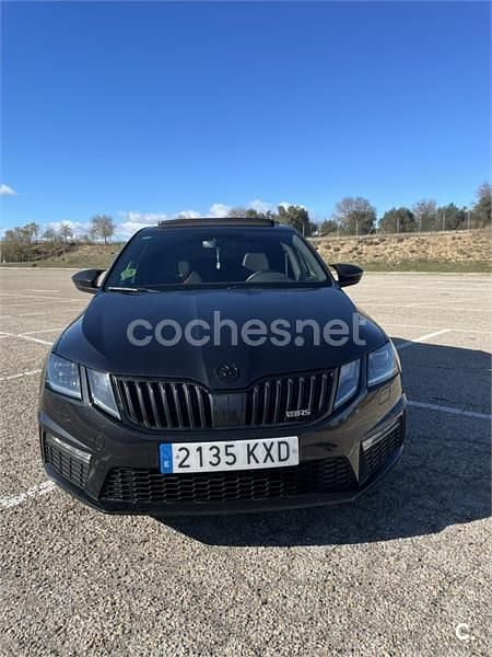 Negro Usado 2019 Skoda Octavia RS Berlina | 24.000 € (Precio justo) - Imagen 1/4