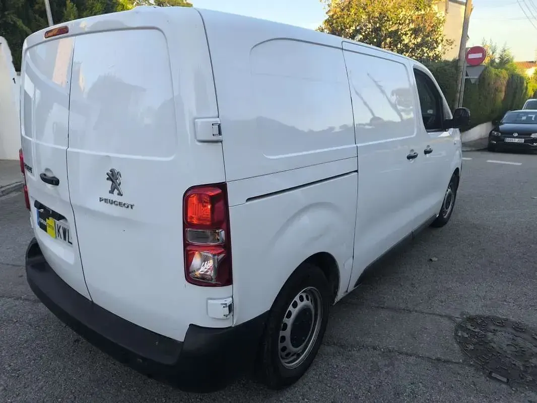 Usado Peugeot Expert 95 CV (69 kW) 2019 Blanco Van