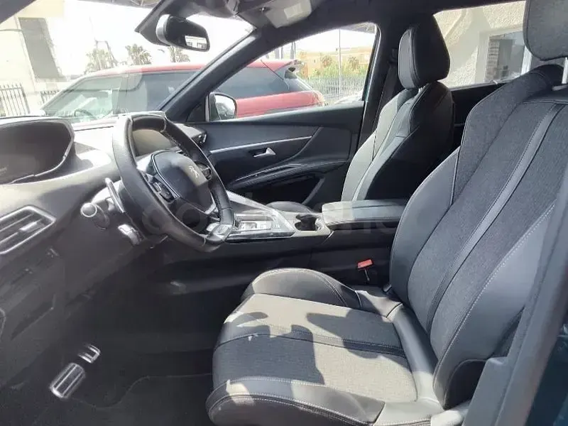 Usado Peugeot 5008 GT 130 CV (95 kW) 2020 Azul SUV