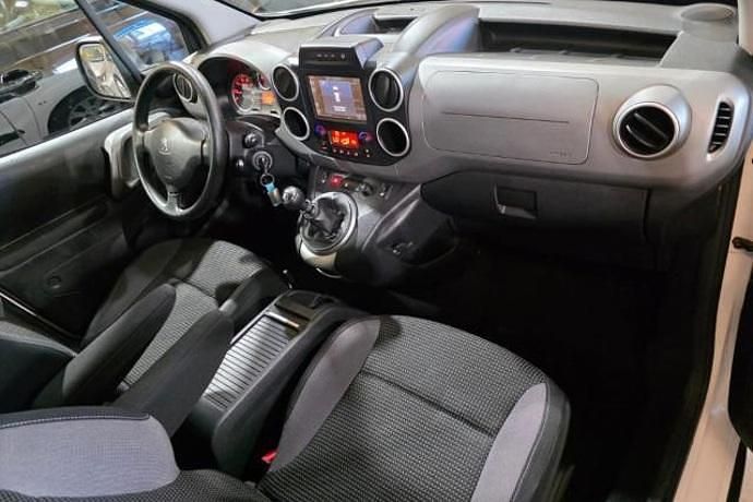 Usado Peugeot Partner Tepee 88 CV (64 kW) 2018 Monovolumen