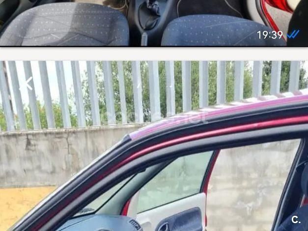 Usado Renault Clio II Authentique 65 CV (47 kW) 2003 Rojo Berlina