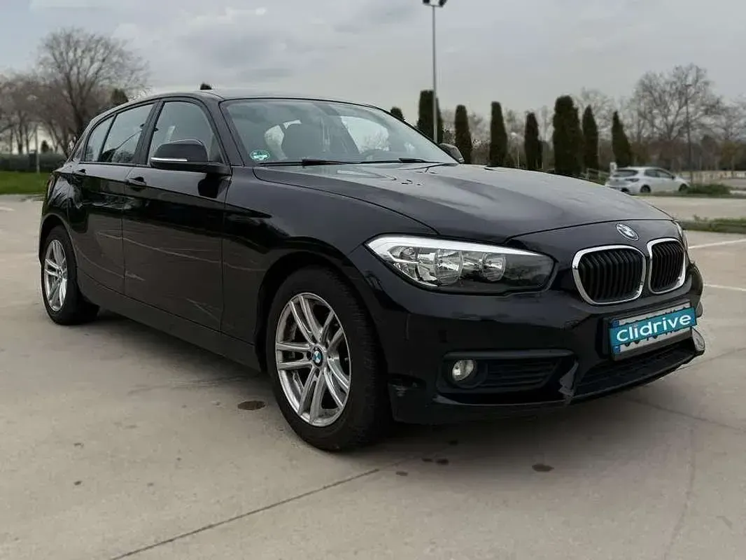 Usado BMW 118 136 CV (100 kW) 2018 Negro Utilitario