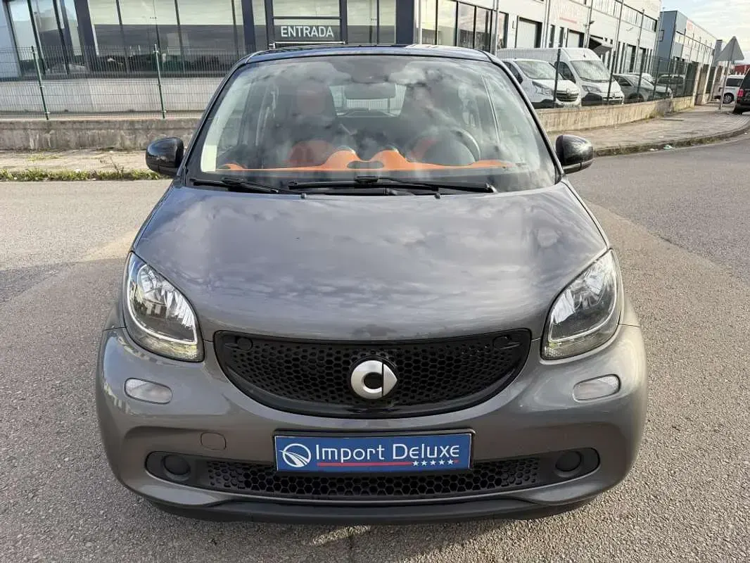 Usado Smart ForFour Passion 71 CV (52 kW) 2015 Gris Utilitario