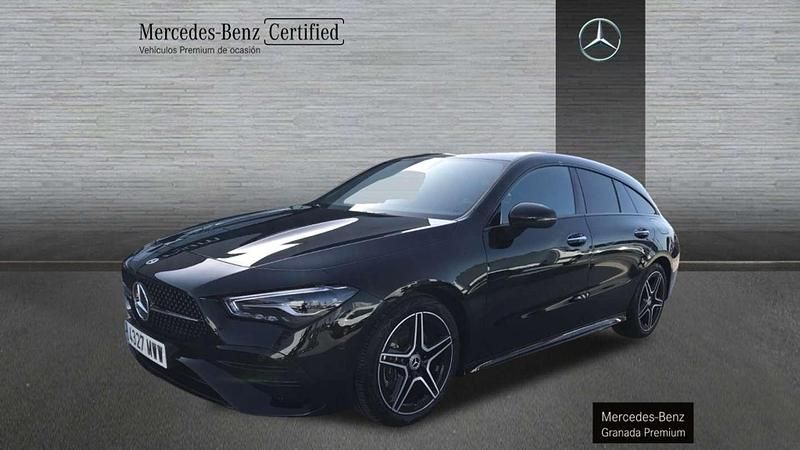 Negro Usado 2024 Mercedes CLA200 Shooting Brake Familiar | 36.900 € (Precio justo) - Imagen 1/4