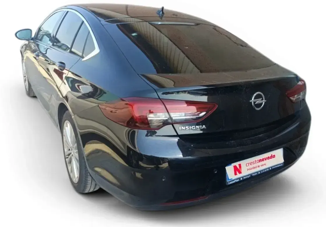 Usado Opel Insignia Innovation 136 CV (100 kW) 2020 Negro