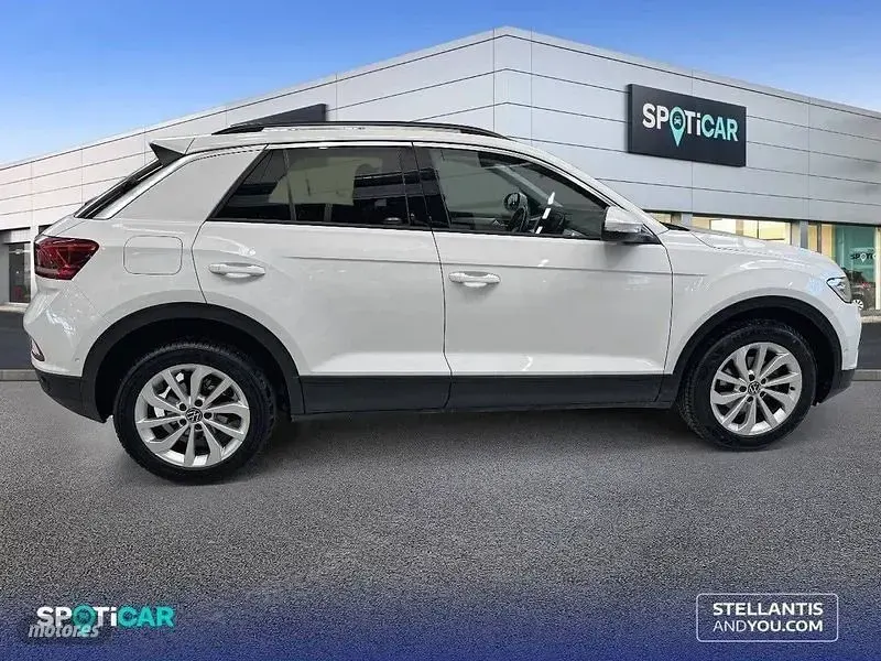 Usado VW T-Roc Life 115 CV (84 kW) 2024 Negro SUV