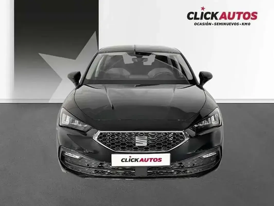 Usado Seat Leon Style 116 CV (85 kW) 2025 Negro Utilitario