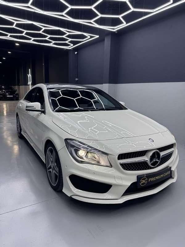 Usado Mercedes CLA220 AMG line 170 CV (125 kW) 2014 Blanco Berlina