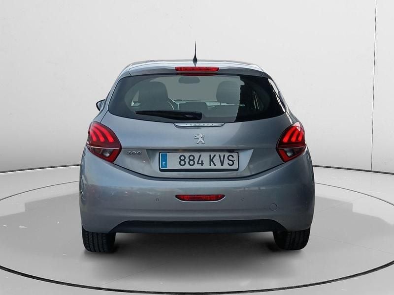 Usado Peugeot 208 Signature Sky 82 CV (60 kW) 2019 Gris Utilitario