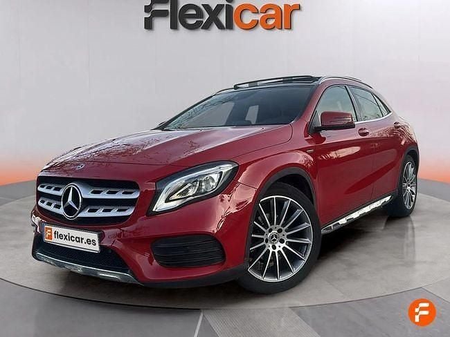Usado Mercedes GLA180 122 CV (89 kW) 2020 Rojo SUV