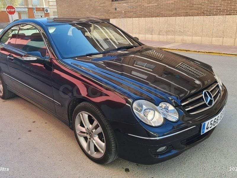 Usado Mercedes CLK220 Elegance 150 CV (110 kW) 2008 Negro Coupe