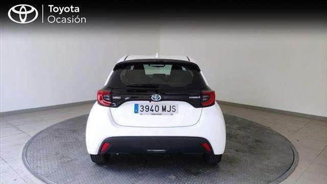 Usado Toyota Yaris Hybrid Active 116 CV (85 kW) 2023 Blanco