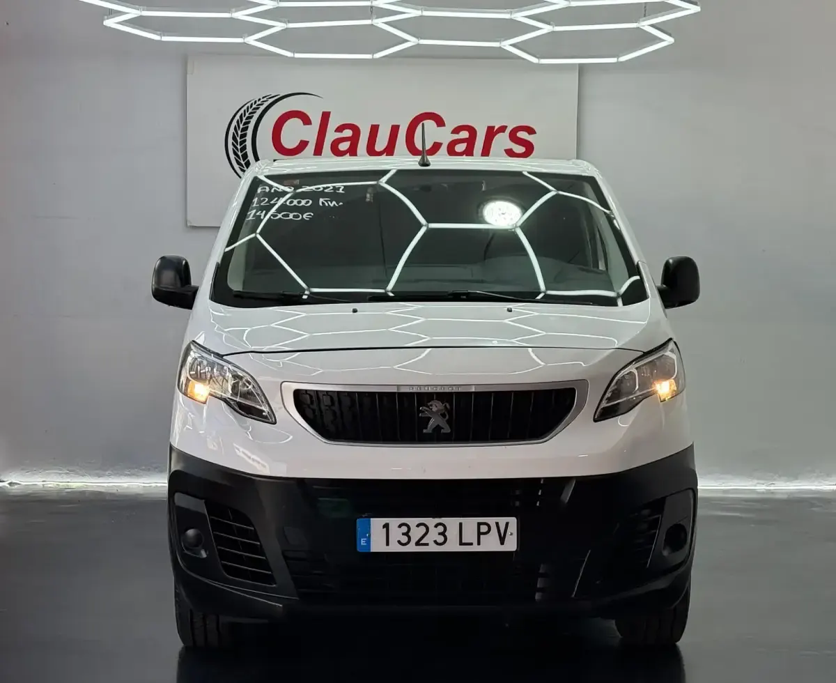 Usado Peugeot Expert Premium 100 CV (73 kW) 2021 Blanco Van