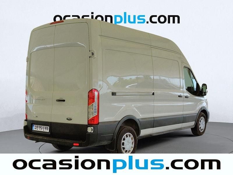 Usado Ford Transit Trend 130 CV (95 kW) 2022 Blanco Familiar