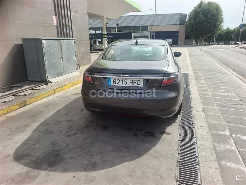 Usado Saab 9-5 Vector 220 CV (161 kW) 2011 Gris / plata Berlina