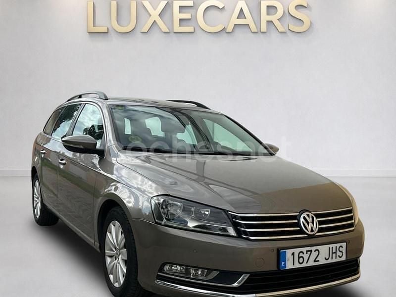 Usado VW Passat Edition 105 CV (77 kW) 2011 Gris / plata Familiar
